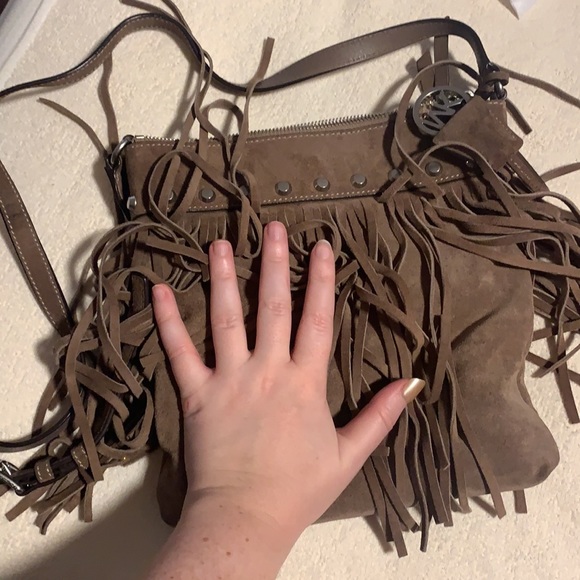 Michael Kors brown suede Crossbody fringe bag w/ dust bag - Picture 12 of 13
